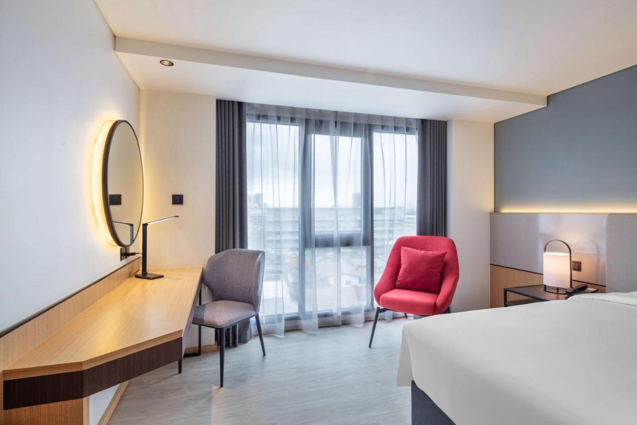 Best Western Click Sathorn 11 Bangkok Exterior photo