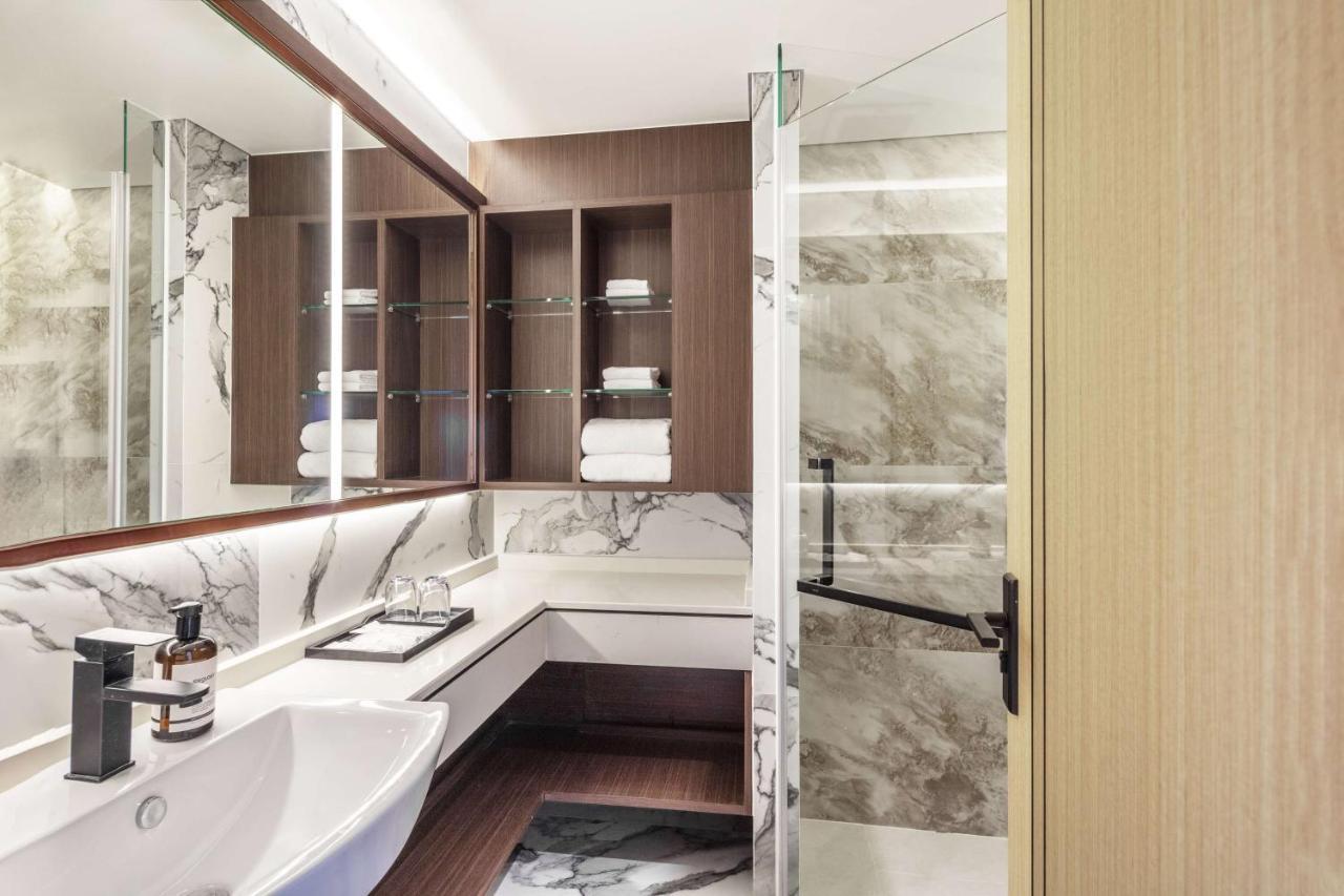 Best Western Click Sathorn 11 Bangkok Exterior photo
