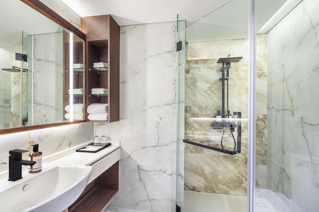 Best Western Click Sathorn 11 Bangkok Exterior photo