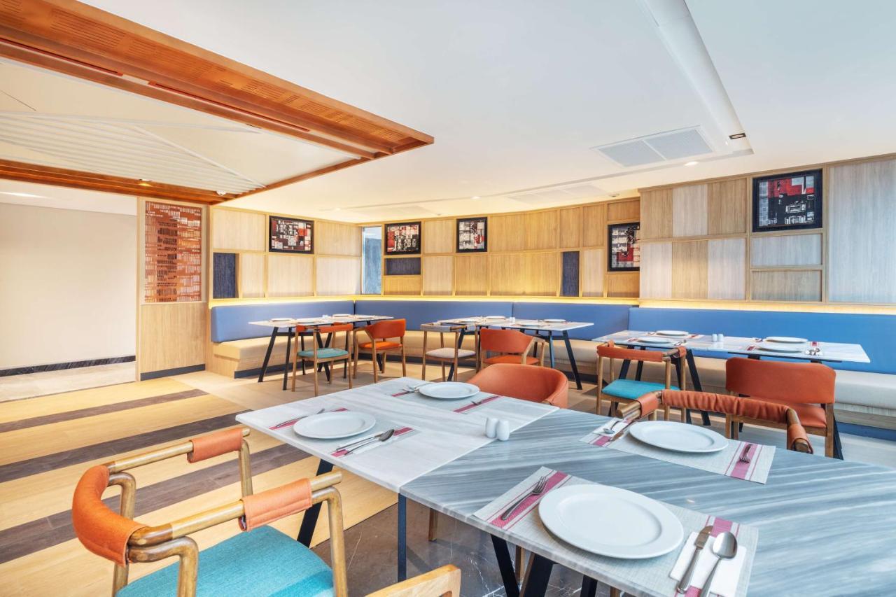 Best Western Click Sathorn 11 Bangkok Exterior photo