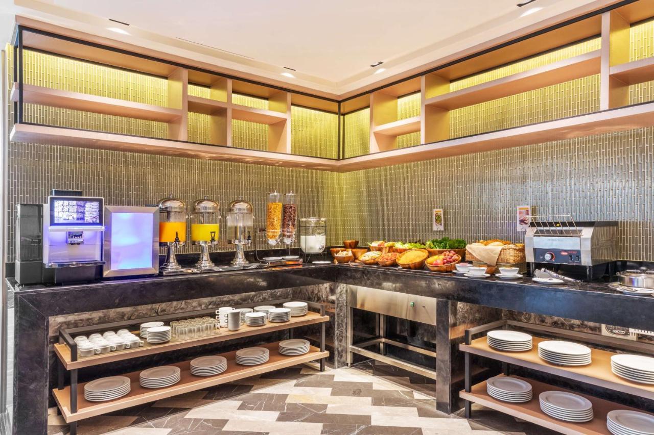 Best Western Click Sathorn 11 Bangkok Exterior photo