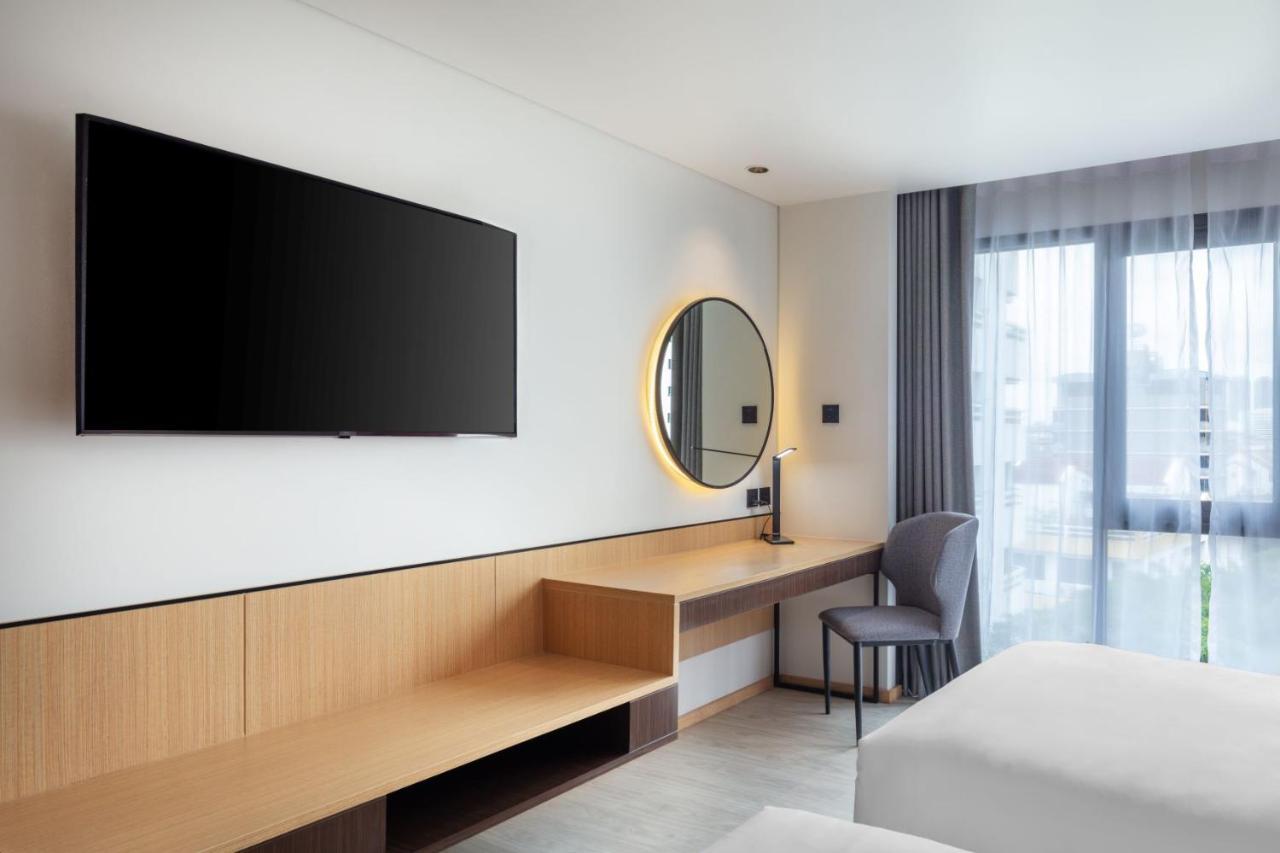 Best Western Click Sathorn 11 Bangkok Exterior photo