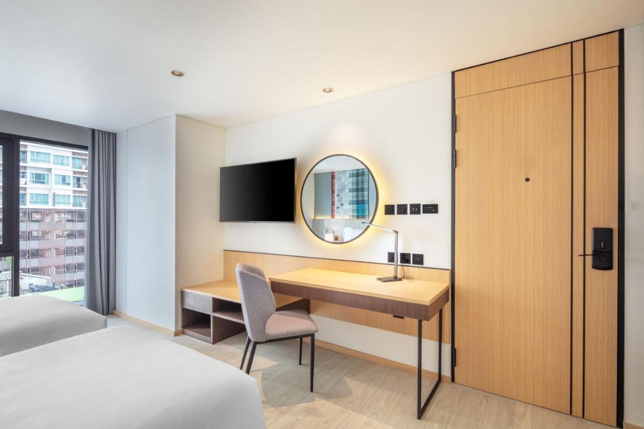Best Western Click Sathorn 11 Bangkok Exterior photo
