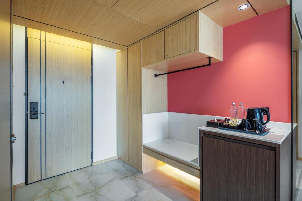 Best Western Click Sathorn 11 Bangkok Exterior photo