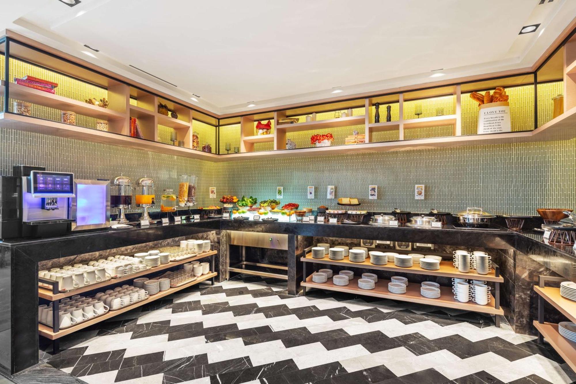 Best Western Click Sathorn 11 Bangkok Exterior photo