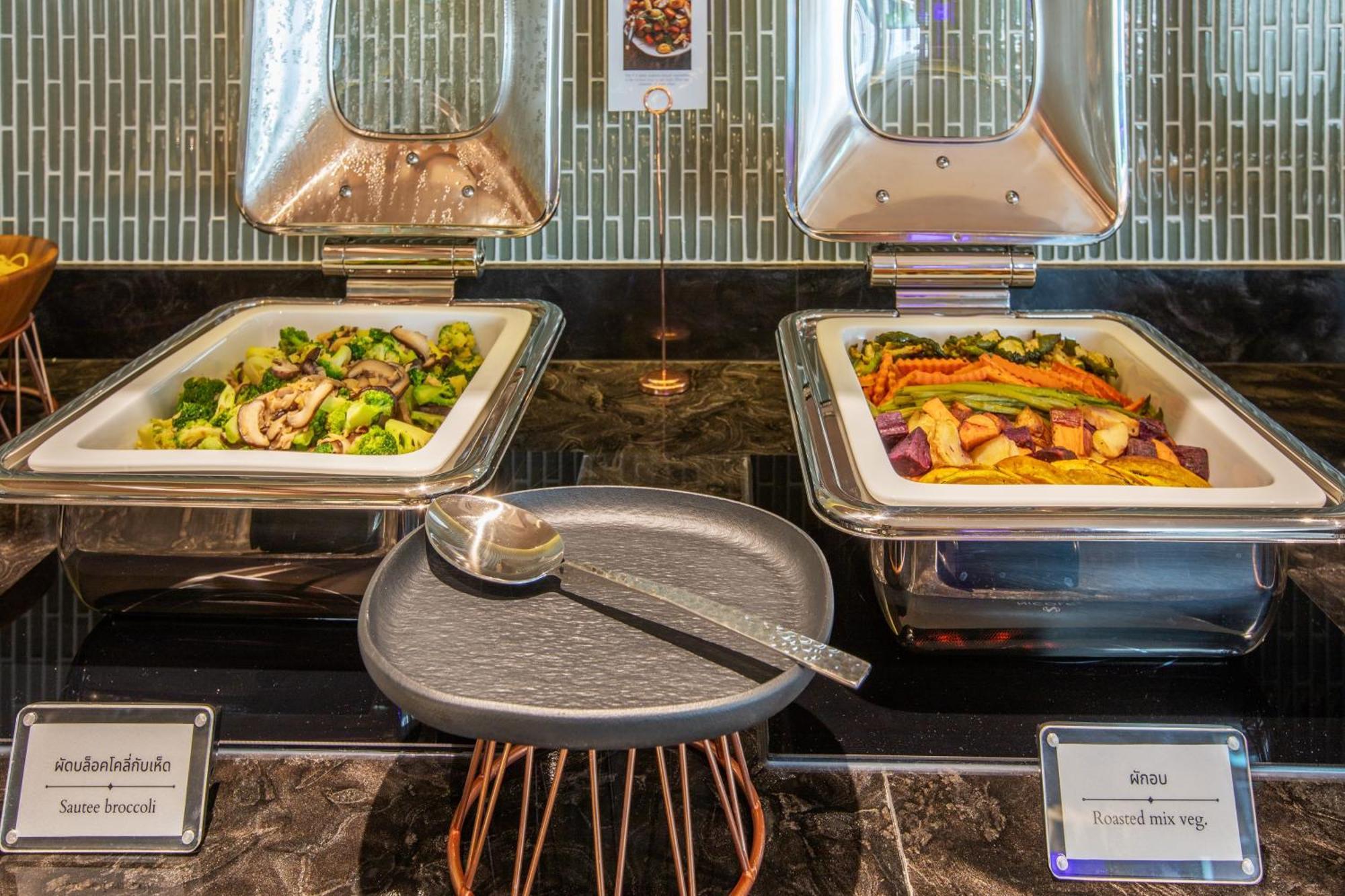 Best Western Click Sathorn 11 Bangkok Exterior photo